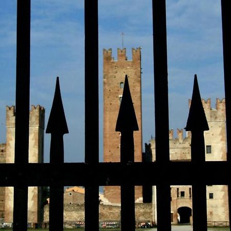 Bed And Breakfast Castello Виллафранка-ди-Верона Экстерьер фото